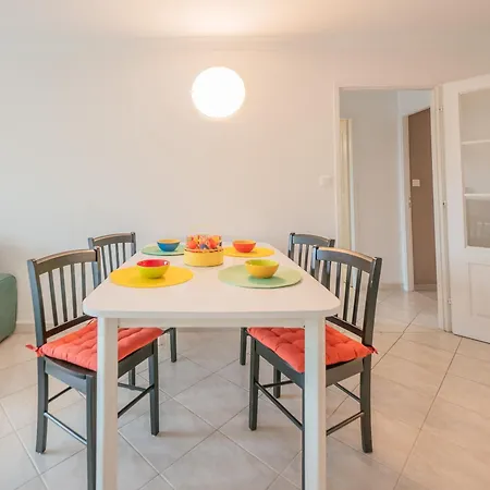 Avec Grande Terrasse, Garage Et Wifi - Fr-1-197-620 *