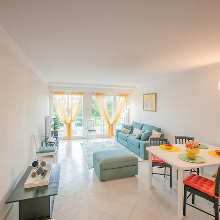 Apartment Avec Grande Terrasse, Garage Et Wifi - Fr-1-197-620