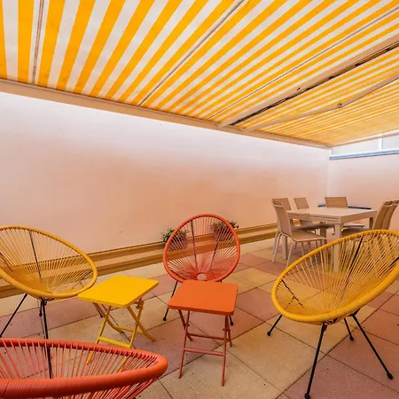 Avec Grande Terrasse, Garage Et Wifi - Fr-1-197-620 لي سابلِ دولونْ